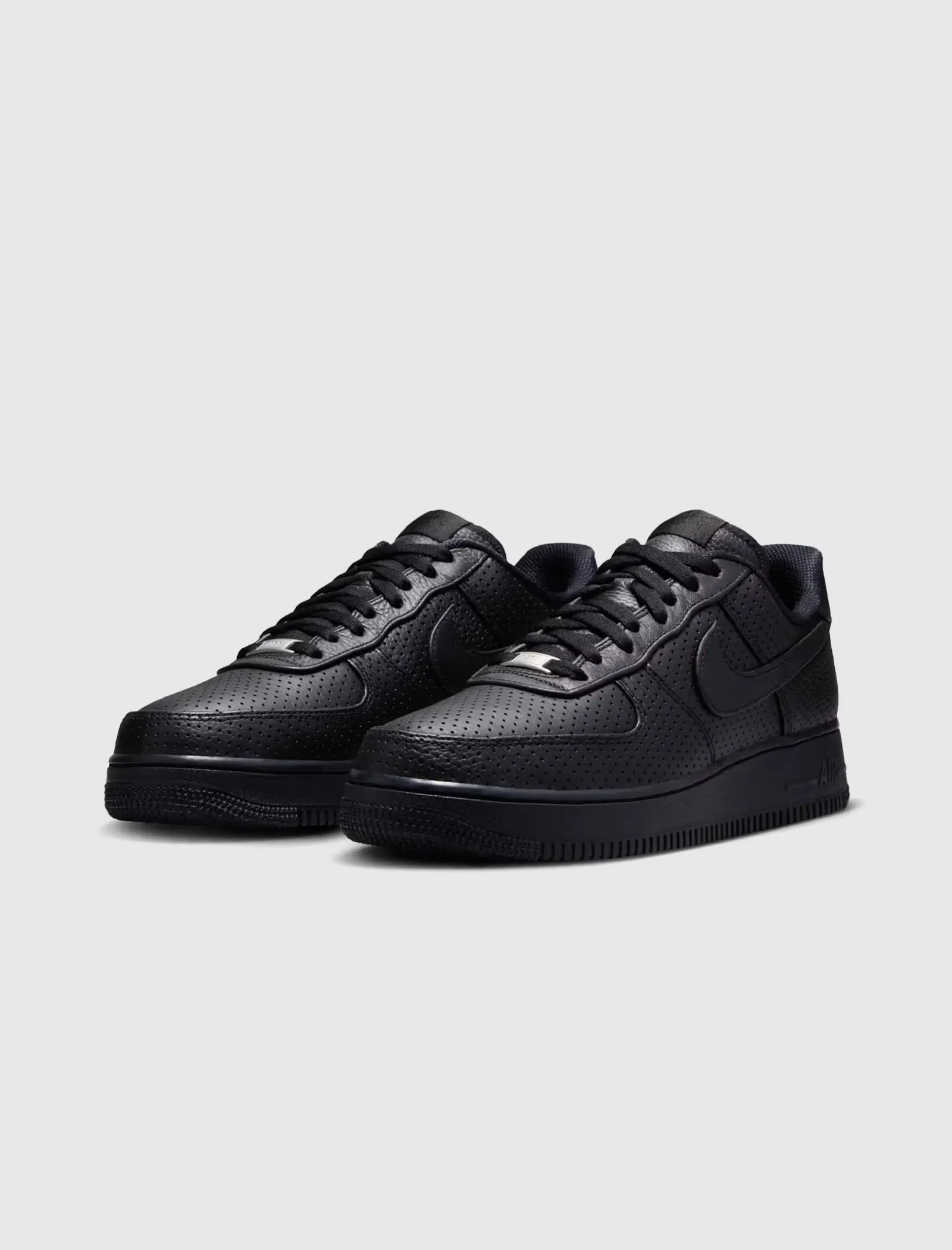 AIR FORCE ONE LOW SP "PERFORATED BLACK"