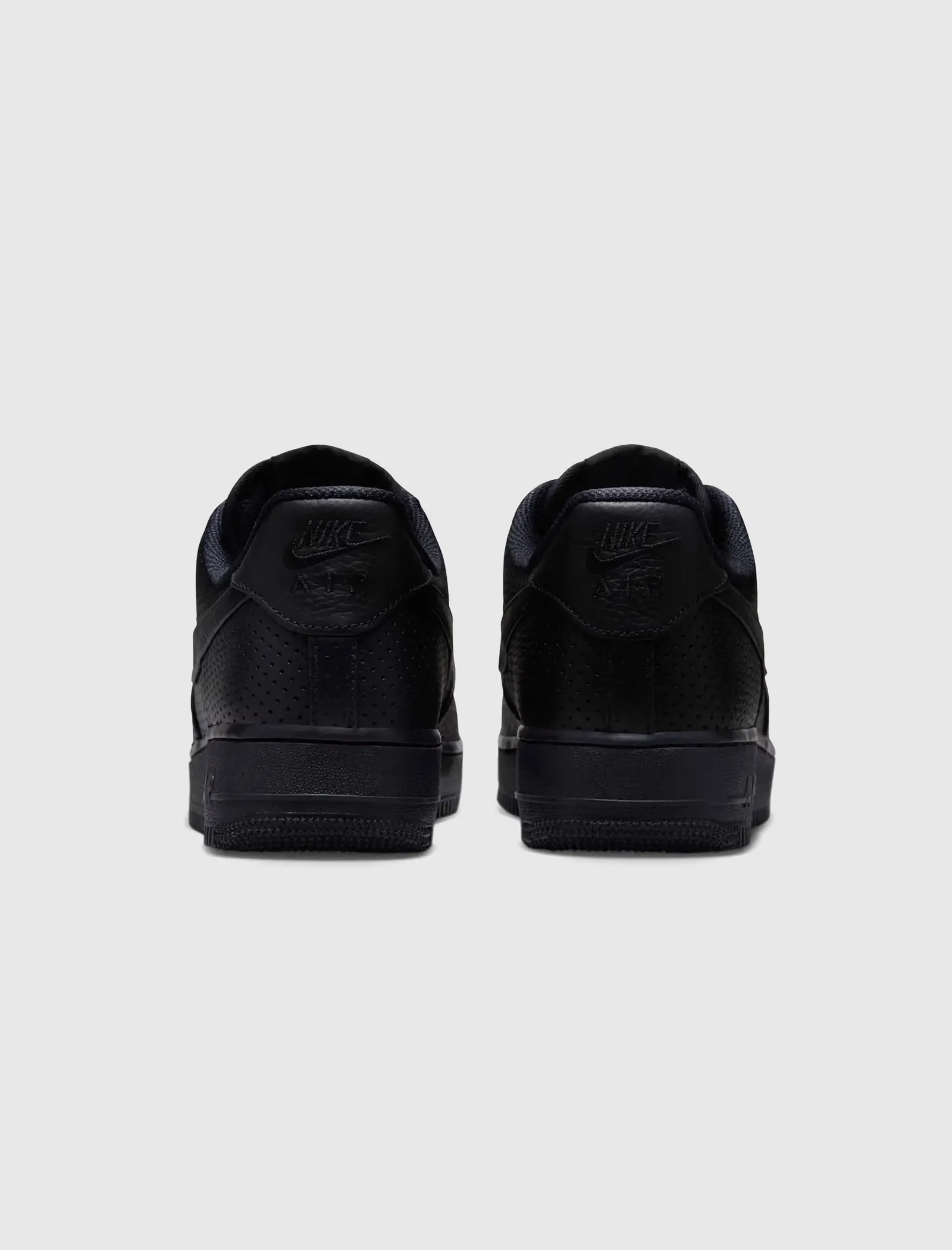 AIR FORCE ONE LOW SP "PERFORATED BLACK"