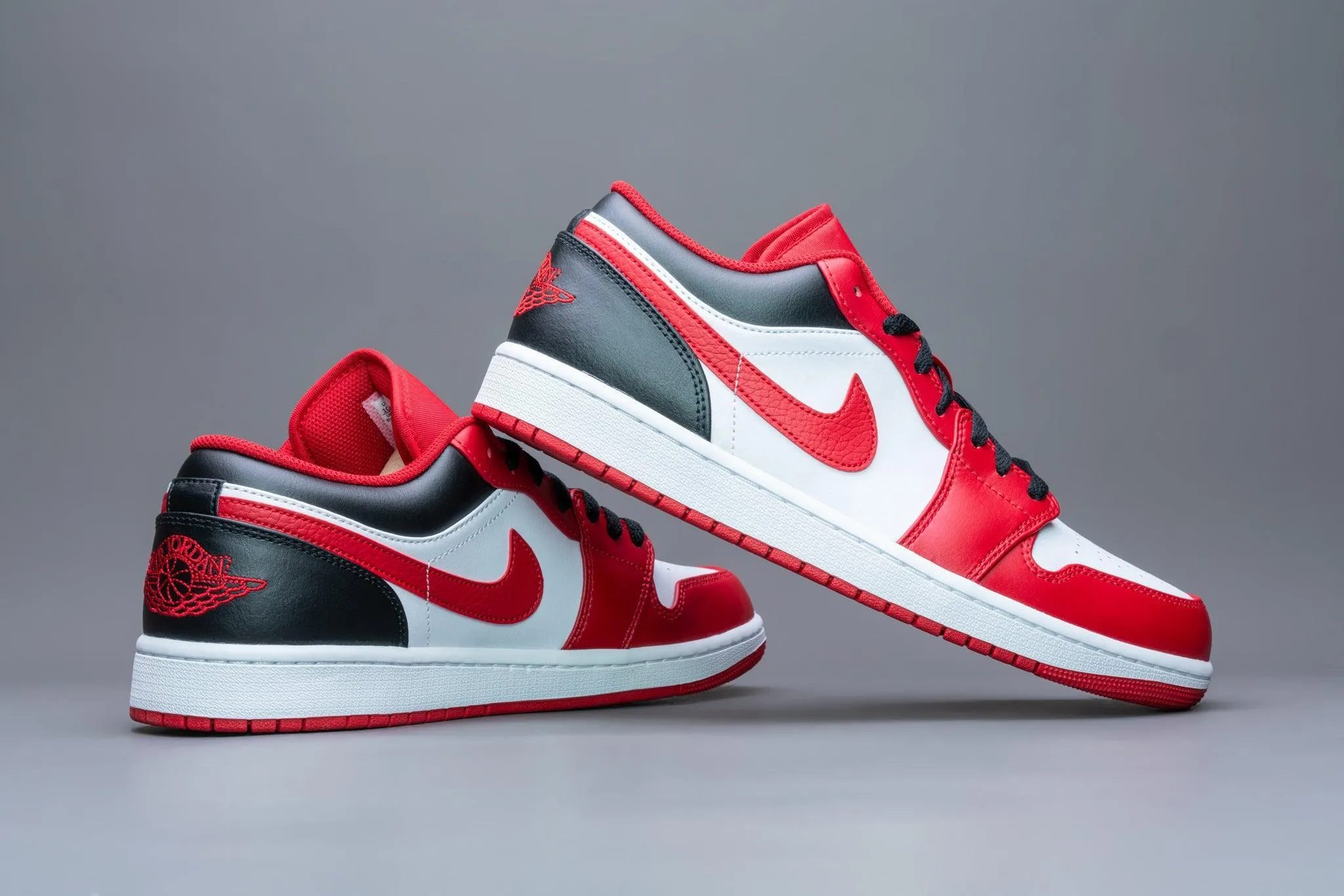 Air Jordan 1 Low Bulls