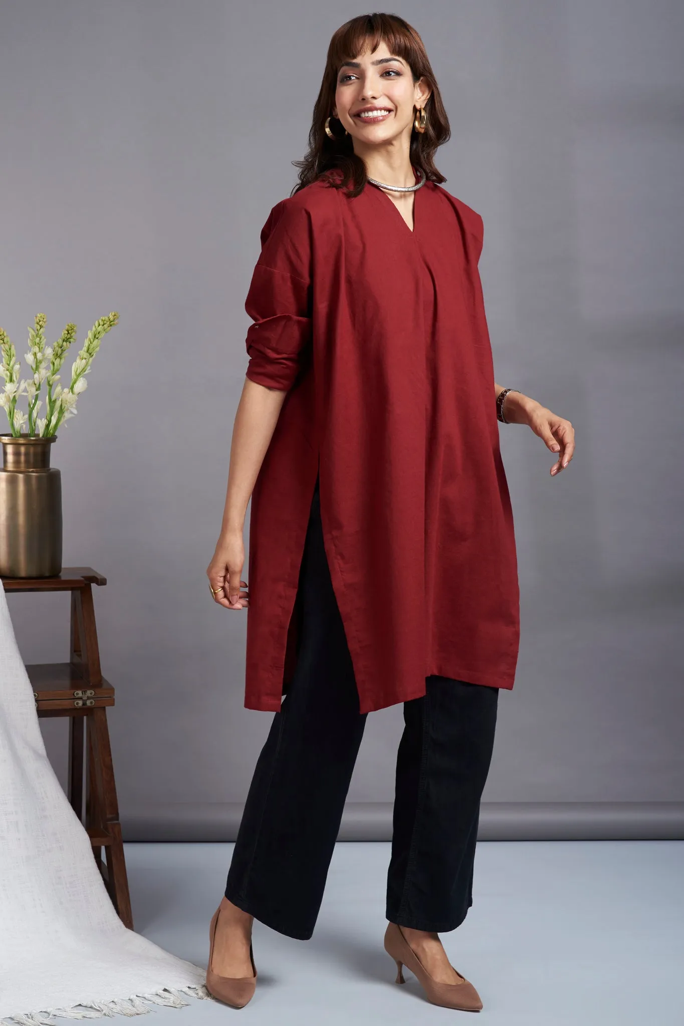 leisure tunic with high slit - enduring maroon & reflections