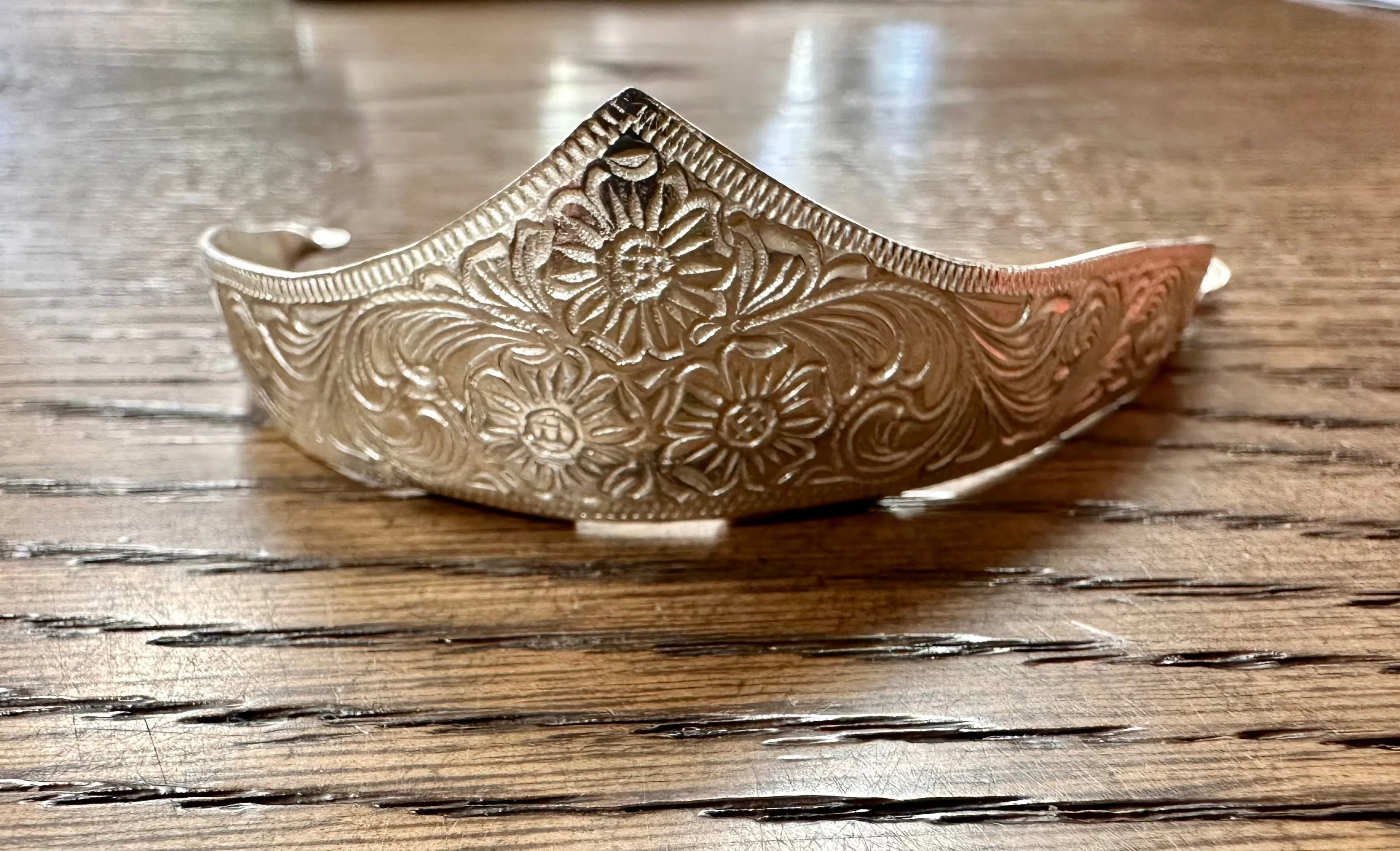 M&F Western Engraved Floral Scroll Silver Heel Caps