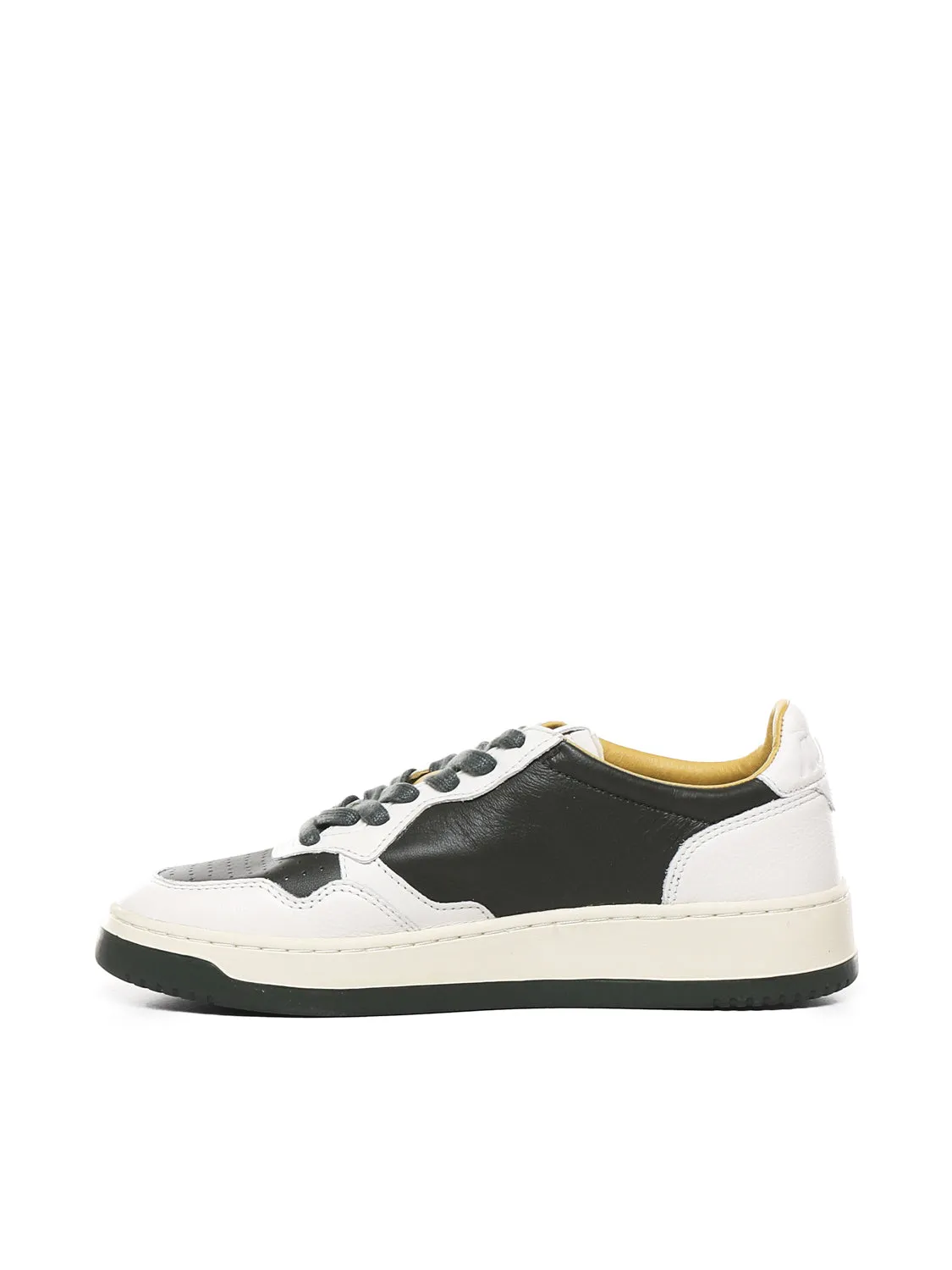 Medalist Low Sneakers in Black and White