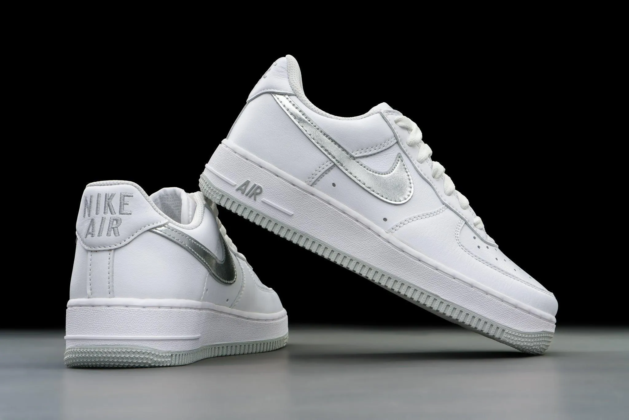 Nike Air Force 1 '07 Low Color of the Month White Metallic Silver