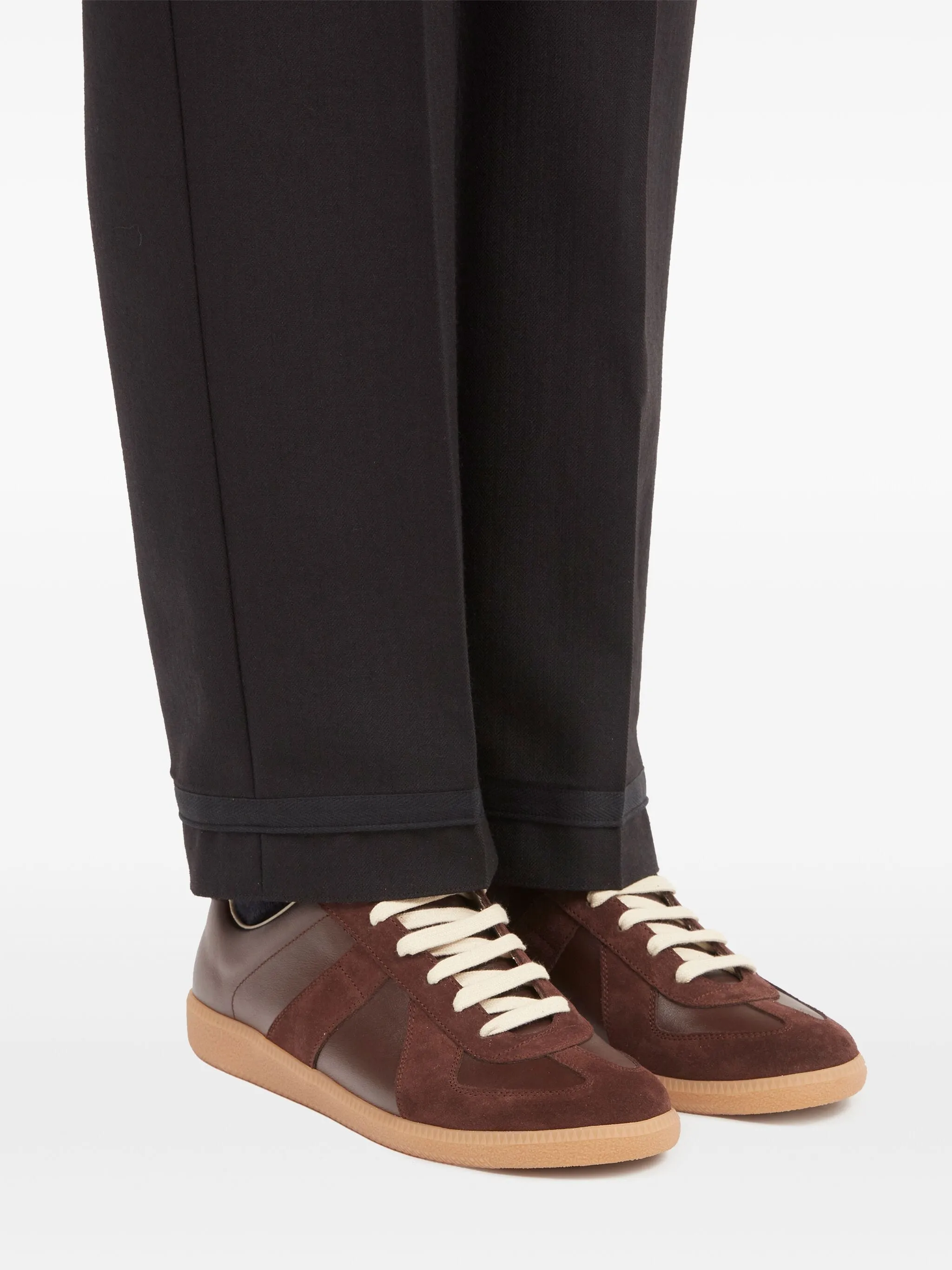 Replica Low Top Sneakers - Chic Brown