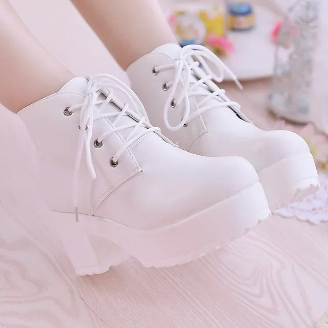 Women ankle short solid color lace up chunky heel platform boots